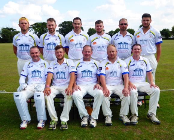 Team photo from last game of <a href="/FCCL2001/">FCCL</a> Championship winning season