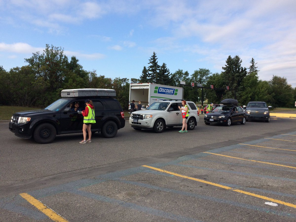 UCalgaryRes's tweet photo. Great job UCalgary Parking and Transportation! #UCalgary,#UCalgaryresmoveinday,#moveinday2017,#UCalgaryreslife,#UCalgaryresidence https://t.co/BkjhEHdsb4