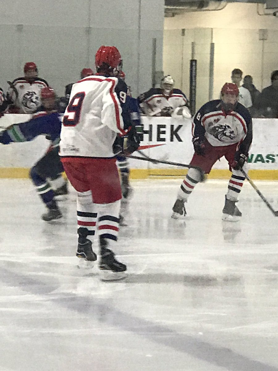 jiwachniuk's tweet image. @RyGuy1515 Great start to the 2017-18 season #U18 #CornwallColts #CCHLShowcase