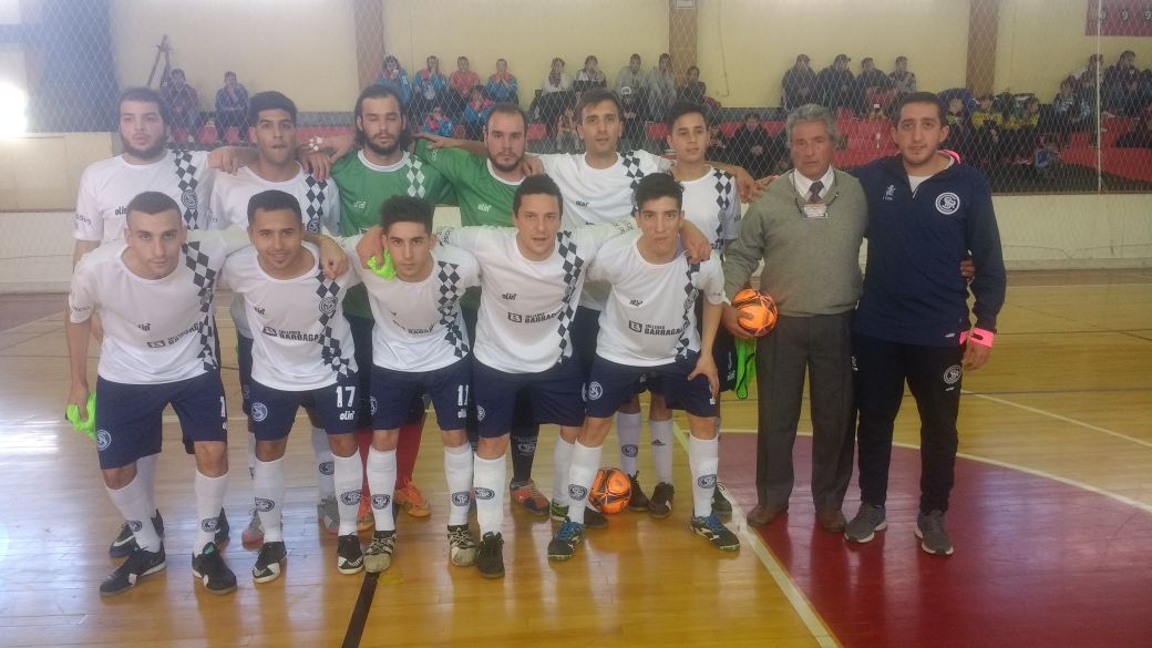 CSIRoficial's tweet photo. #CSIRSOCIAL | Futsal 

En el Torneo Nacional de Clubes, Copa de Plata, en Esquel, hoy debutó La Lepra con una victoria 7 a 3.

#VamosLepra https://t.co/gdUQYZm6ZO