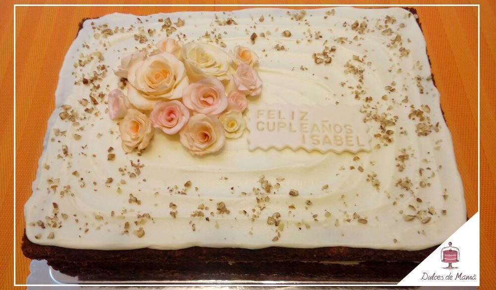 DulcesdMama's tweet photo. ¡Feliz Cumpleaños Isabel! Una torta con muy delicada con muchos detalles. Las rosas las hacemos a mano, desde el armado hasta el pintado. 🌷 https://t.co/RujZweuxrV