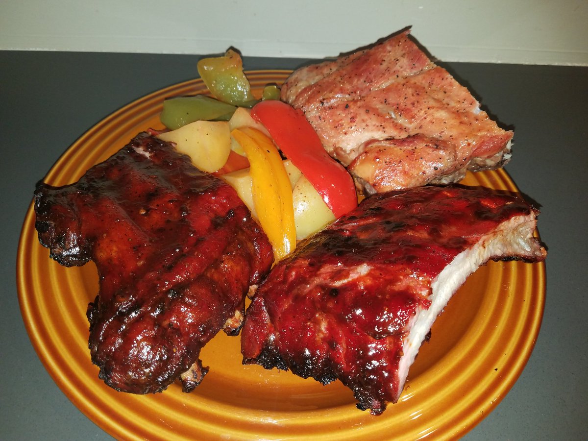 TheKingOfBBQs's tweet photo. Sunday Smoke Out https://t.co/fsAcKJNXSI