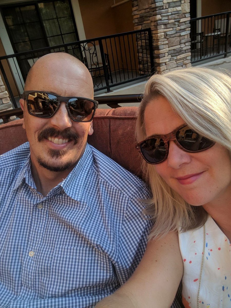 GrassMonkey75's tweet photo. Hanging with my better half in Napa!  #datenight https://t.co/qheP5rGBBb