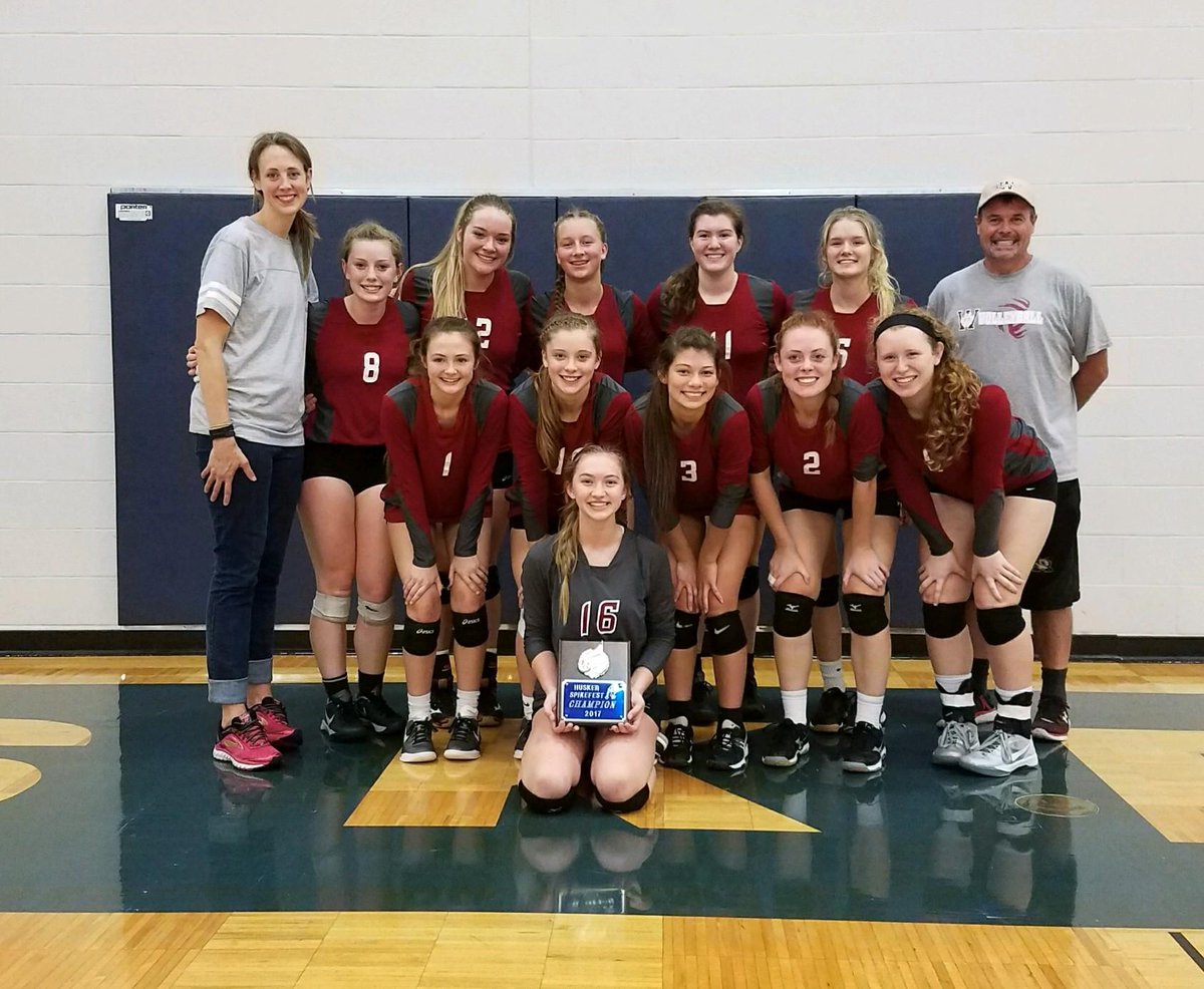 BurgStarJournal's tweet image. WHS defeated Smith-Cotton 25-11, 25-18 in the semifinals and Maryville 25-13, 29-27 in the finals.