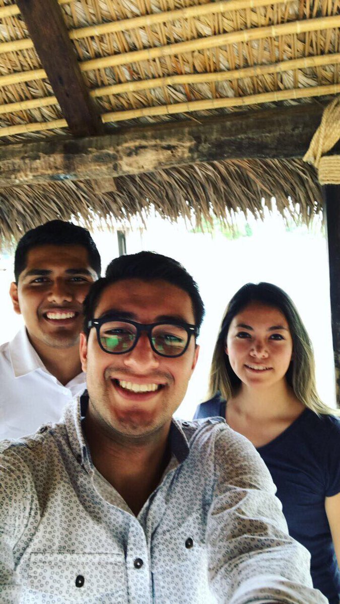 AnieRiveraPhoto's tweet photo. Lo padre de mi trabajo es que siempre me encuentro con gente cool y aprendo un buen de ellos @Memo_Quintana #NuncaSeTerminaDeAprender https://t.co/Nb1MHKuMIM