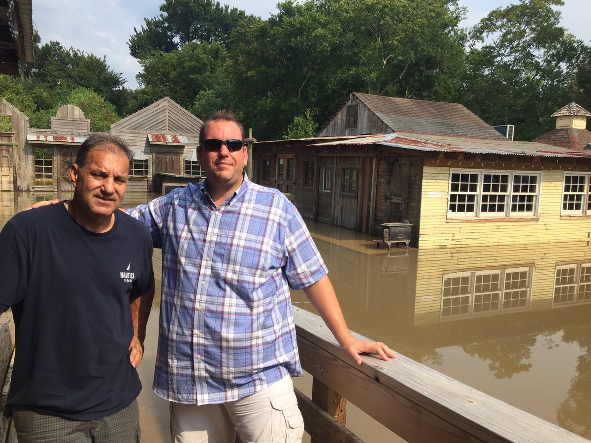 CEOTESLAu6f4's tweet image. Come support Clays (17717 clay Rd) when they reopen this week...hope to be open by late week #hounews