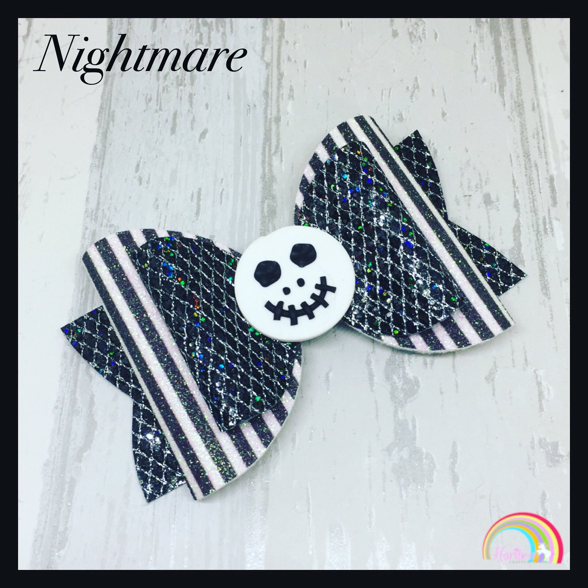 HaribowCB's tweet photo. #halloween2017 #Hairbows #Skeleton https://t.co/4qJH4aBgGw