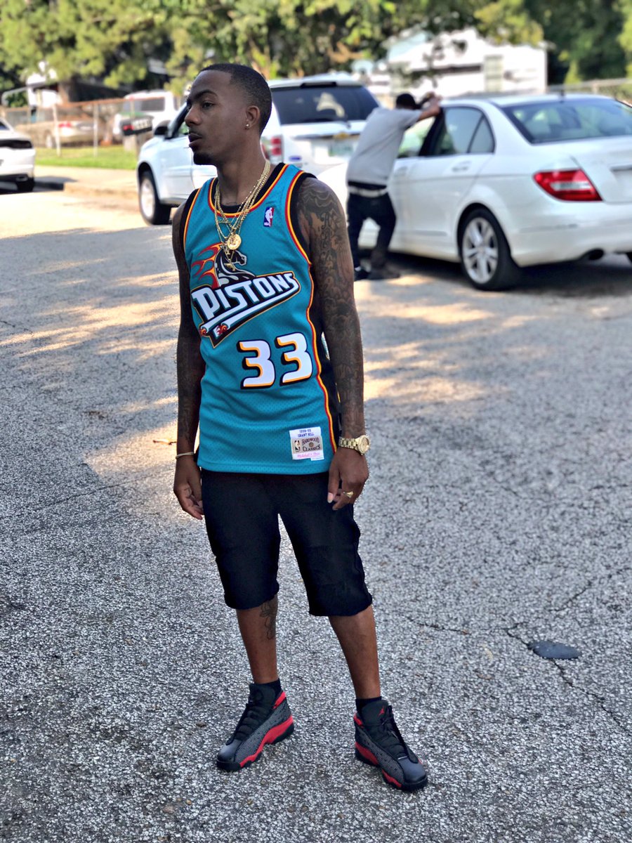MacDeboStackz's tweet photo. I REMEMBER DEM DAYS WASNT NOBODY THERE BT BLOCK 🕊 #LONGLIVEBLOCK #HAPPYSTACKZDAY #YBG https://t.co/VpyQx89z8Y