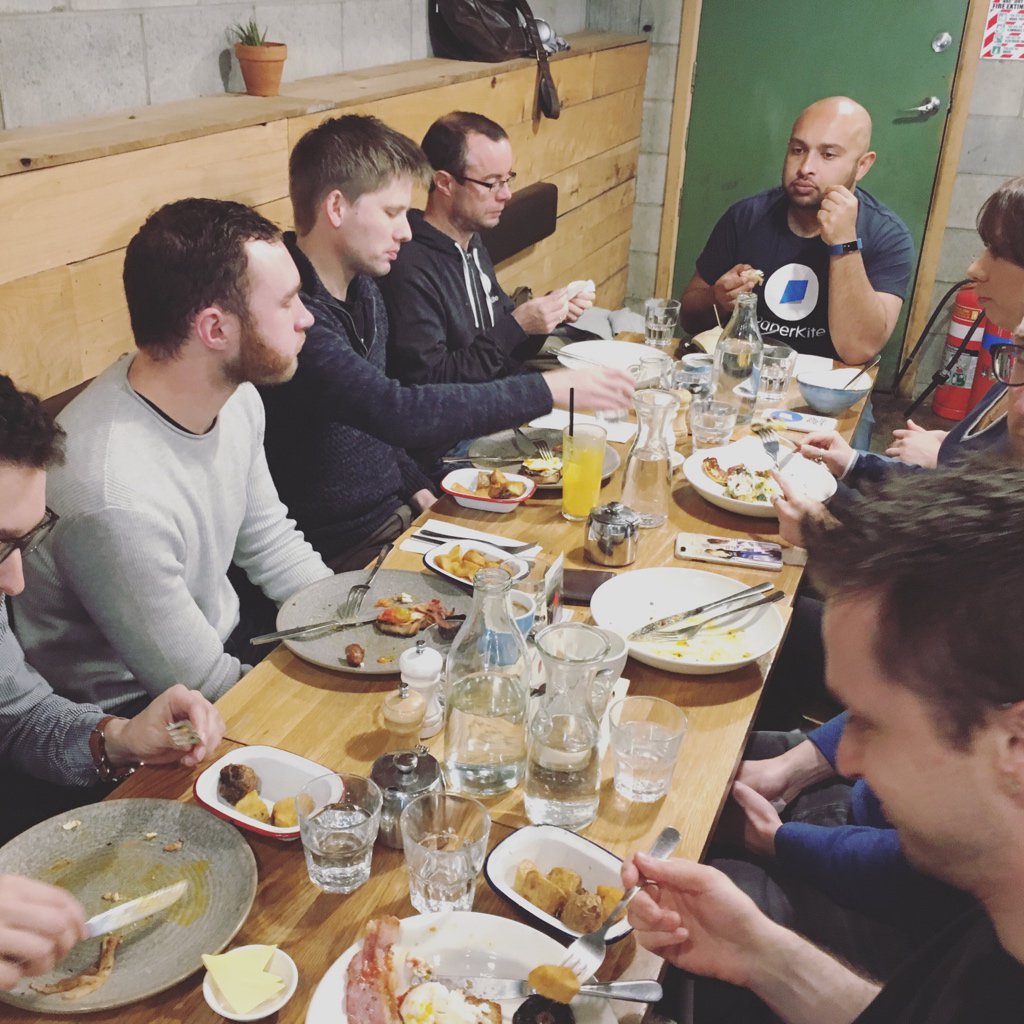 PaperKite tweet media