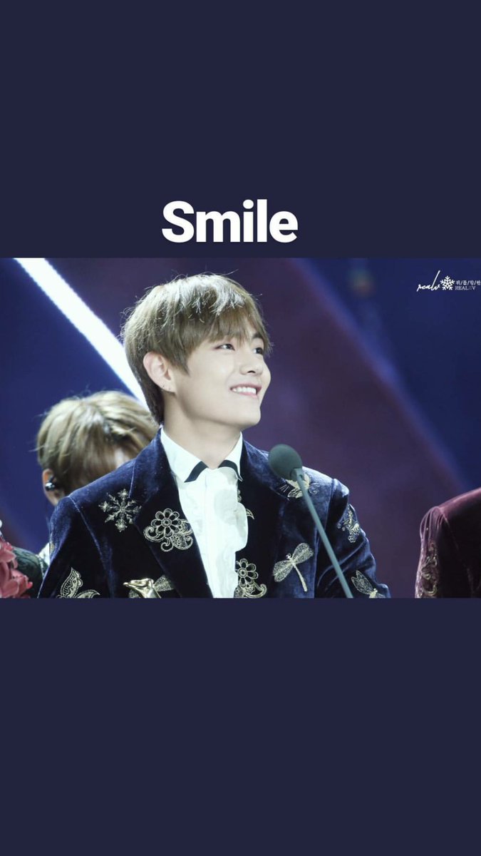 taekook_lover_'s tweet photo. Senin için değerli olan bizim içinde degerlidir Taehyung ağlama lütfen #WeStandTae https://t.co/bMUzDgwgU7