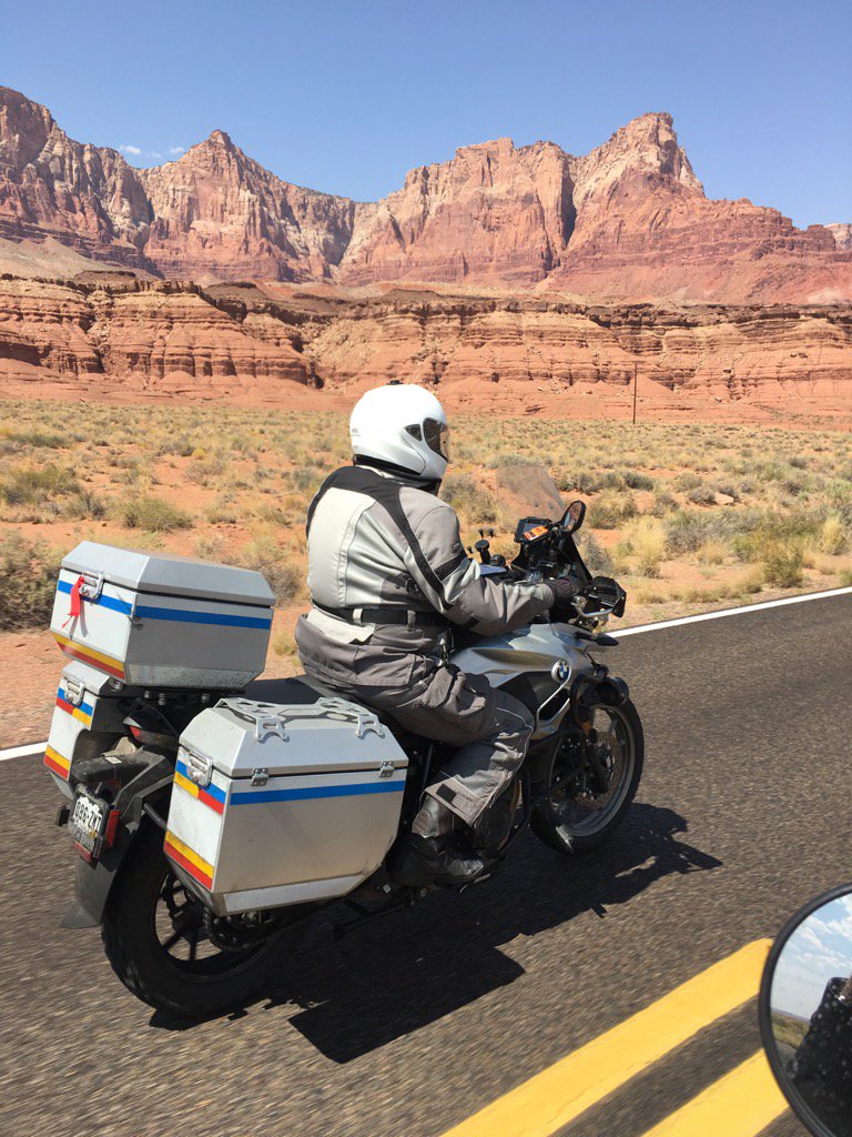 theofam's tweet photo. Vermillion Cliffs looking resplendent but a wee bit hot!  #3fc2017 https://t.co/9CUWFmceUv