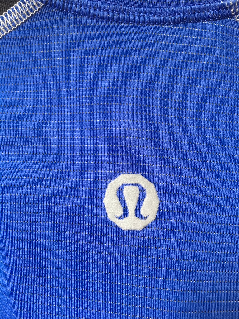 lululemon boobs