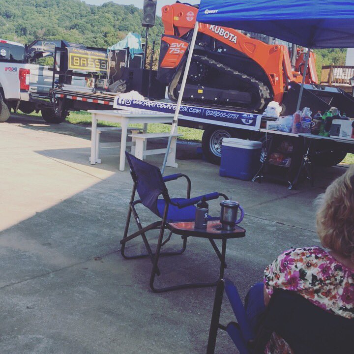 thenson1228's tweet photo. I'm having a cook out at my cousins 😊😊 https://t.co/iPRPaJ9bjo