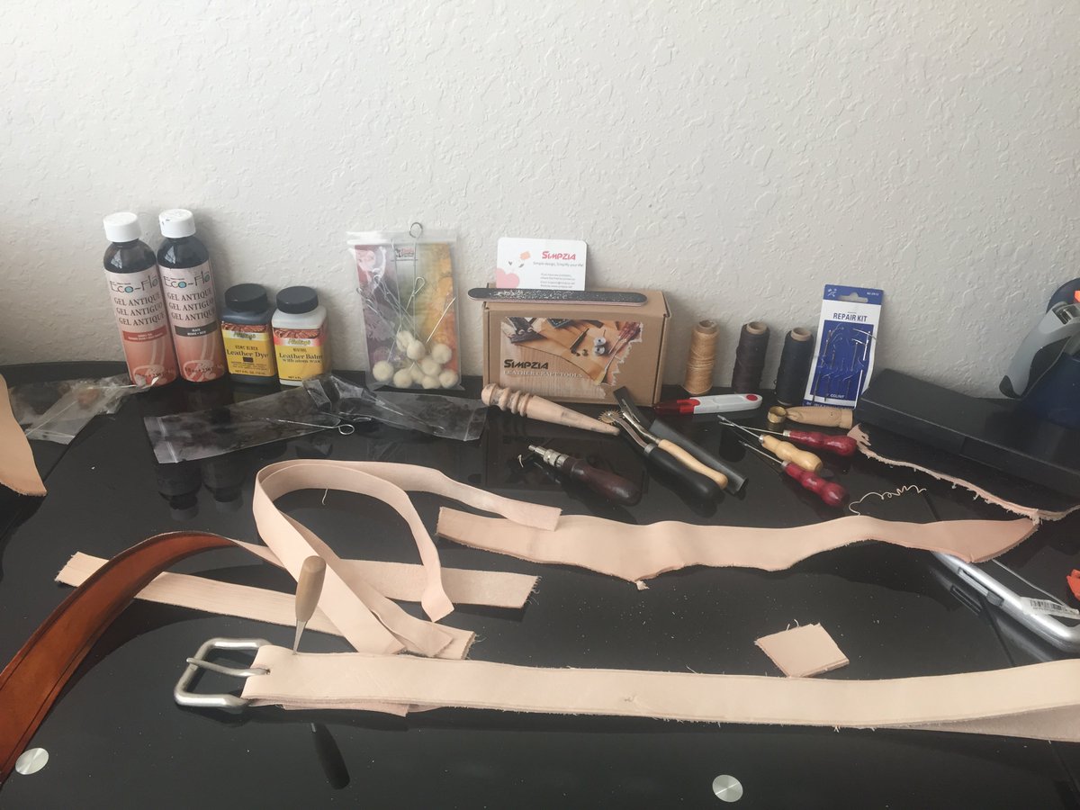 AReviewDaily's tweet photo. Trying my hand at leather crafting with the SIMPZIA kit, https://t.co/Ej0TKpbdue https://t.co/DgSJ3Ga0rx