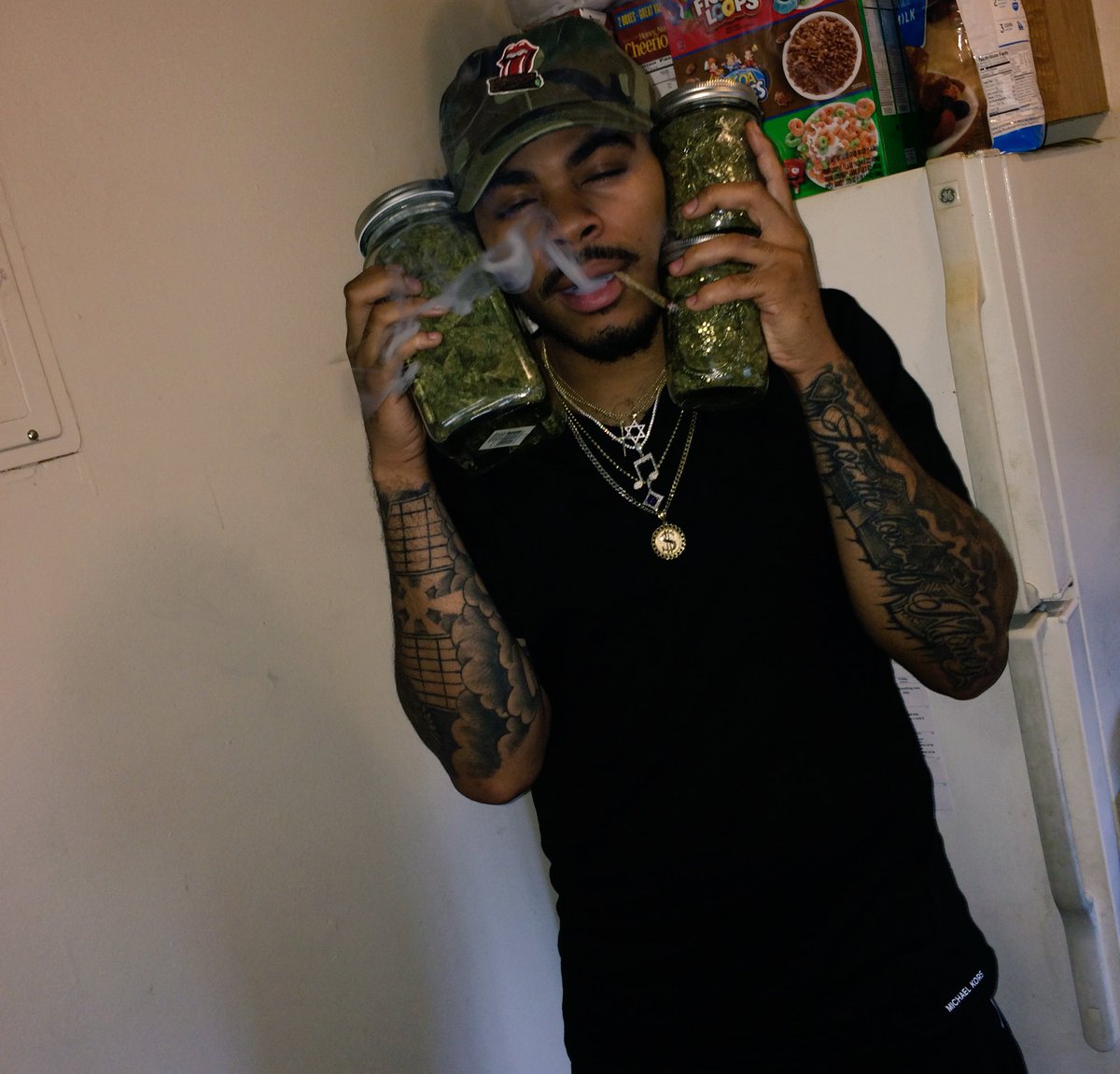 JaydoShotz's tweet photo. Shmokin out ya pack bitch I got head shmoke for days #jaydosworld #Smokersclub #sours got me lookin like I'm from #NorthKorea https://t.co/DtidqL09RG