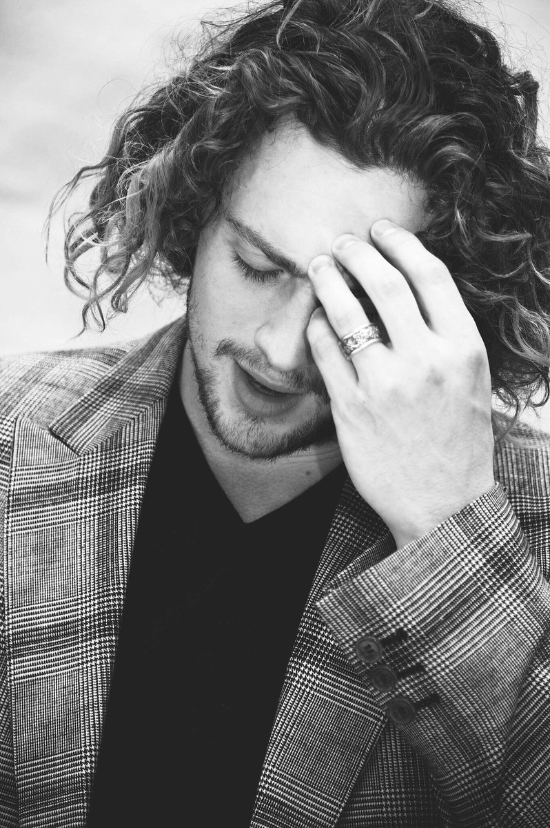 ASafeGameToPlay's tweet image. Need a haircut.
#SeductiveSunday