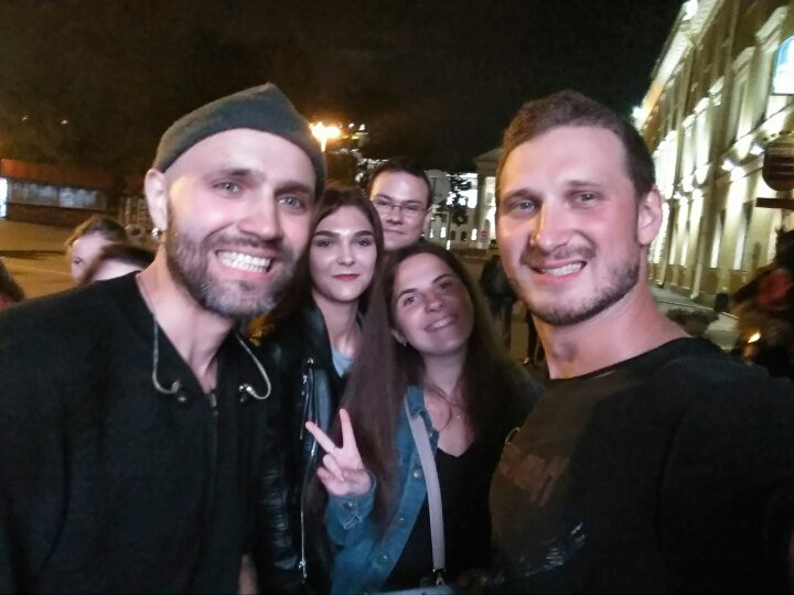 ulyanka9928's tweet photo. #minsk #nuteki #ратуша #верхнийгород офигенная группа, прекрасные эмоций, замечательные люди и счастливая атмосфера🌹👄 https://t.co/V6Szj7jHak