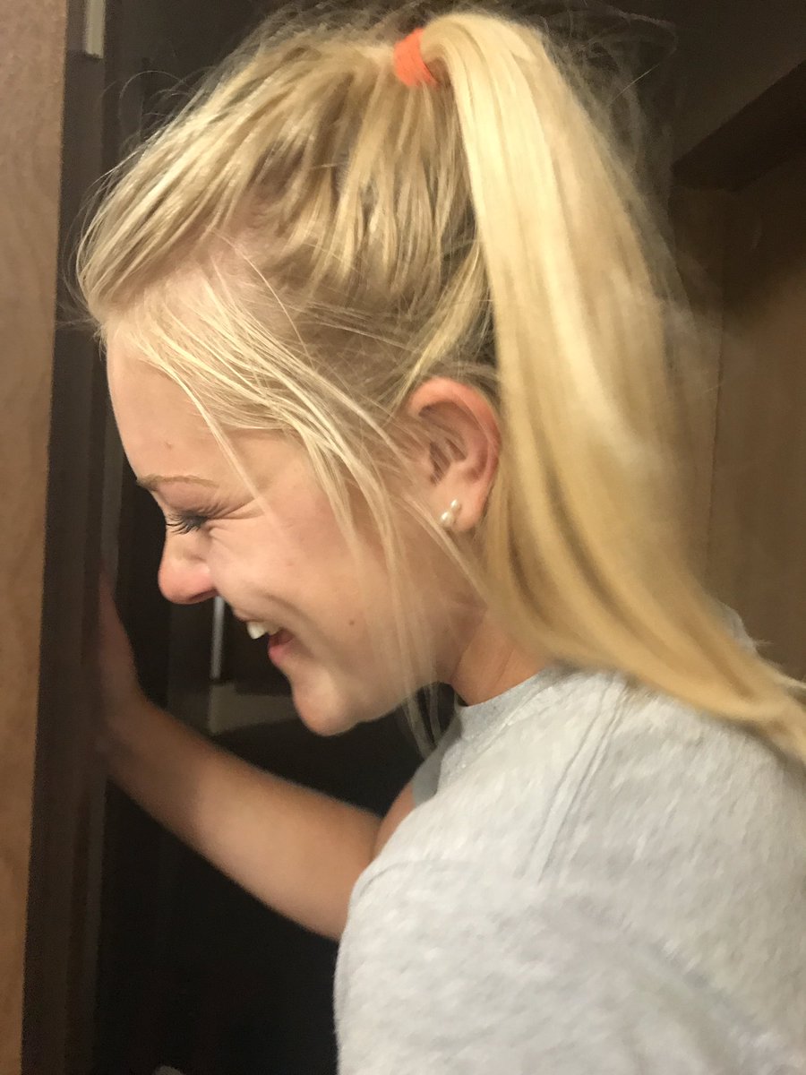 WhyEmilyCries's tweet image. Because she sang @JWendorff19 a goodnight song