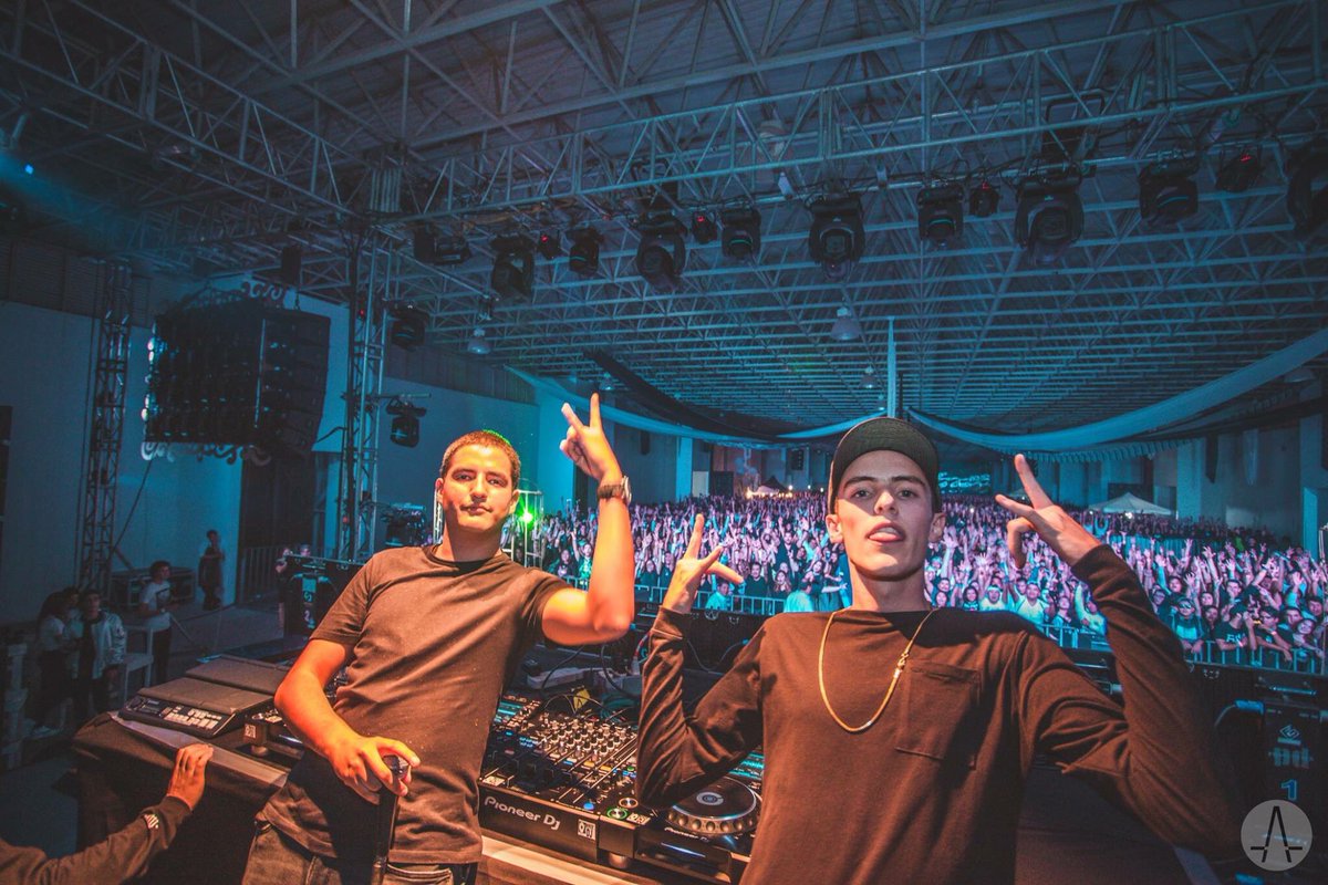 ForbiddenMex's tweet photo. @djgalmeraz &amp; @rojugadj sacudieron la noche 🎶🔊
#ForbiddenFestival 
 📸fotos >> https://t.co/h1ntx4O1Cz
@allexdleon https://t.co/rYk45KLzJg