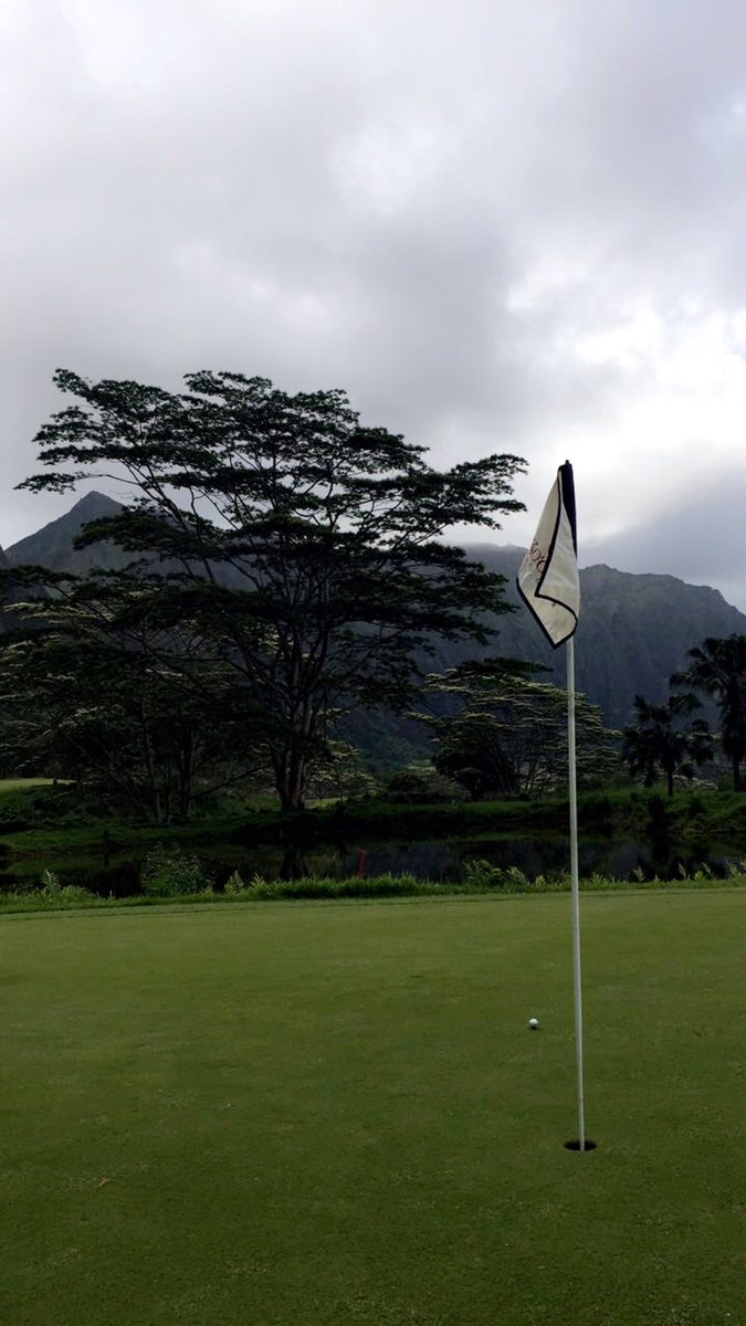 rileylowry's tweet photo. Should be golfing... #LaborDayWeekend #golfstarz #seeit https://t.co/r95ZRxoHNa