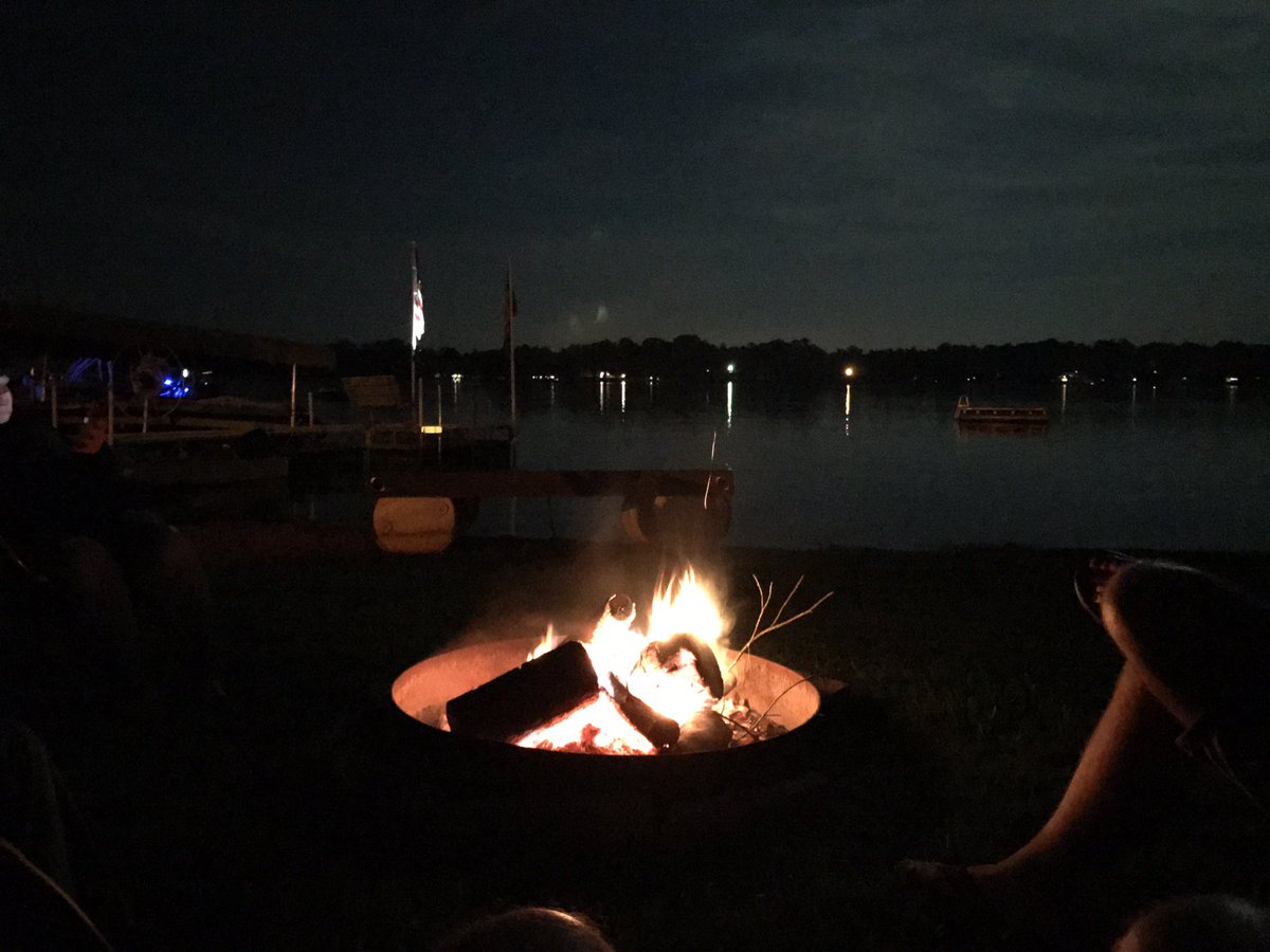 TedGallmeyer's tweet image. Great night at the lake!!!