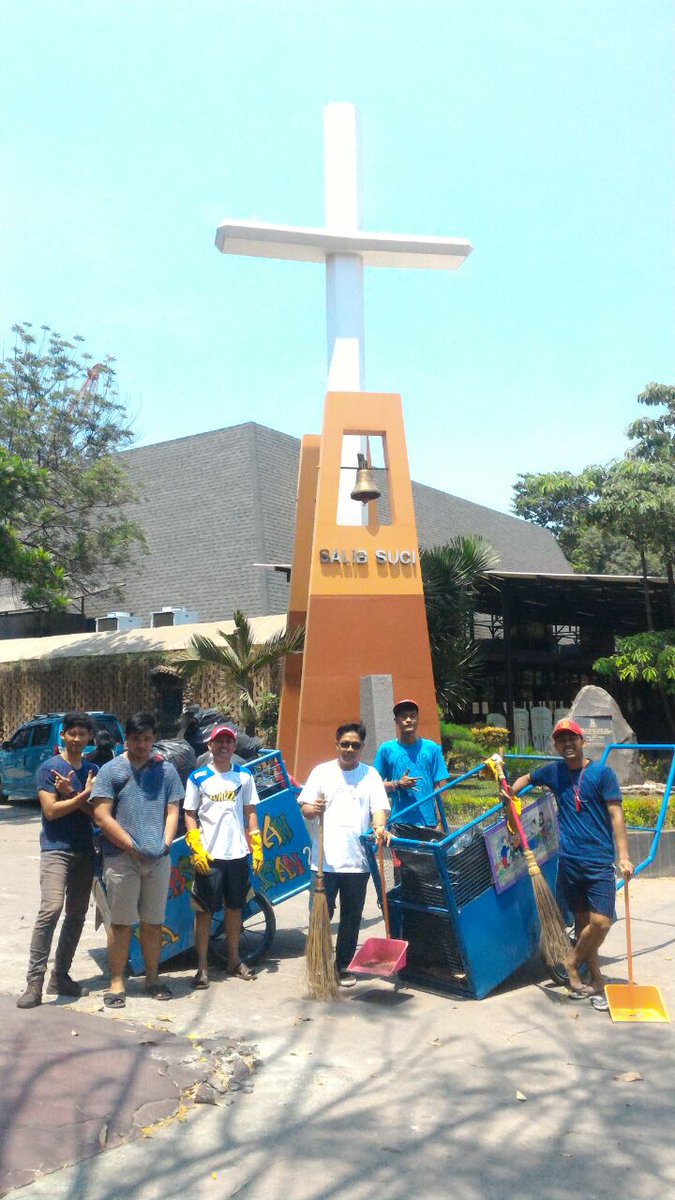 palapass's tweet photo. Opsi bersama wil 2.. yuk tularkan semangatnya... #alamsahabatkami #palapass #parokicilincing https://t.co/nw20RfuAkH