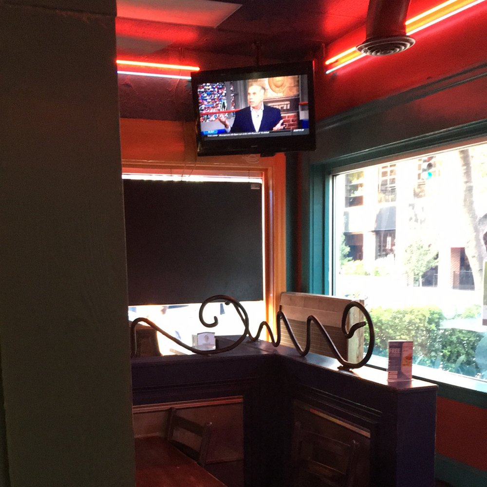 Palmdaddy_'s tweet photo. .@Armadillo_Grill @getStealz https://t.co/38dY39jB6p