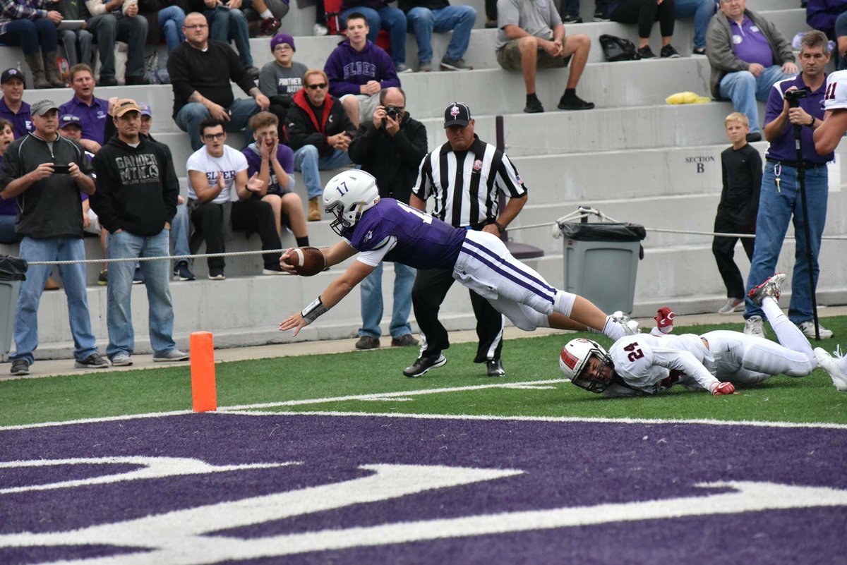 jfennphoto's tweet photo. Elder takes down Oak Hills yesterday at the Pit! @ehsports @ElderHighSchool @OakHillsFB @OakHillsSports @OakHillsRedSea @OHSAASports https://t.co/UtNwWIFykP