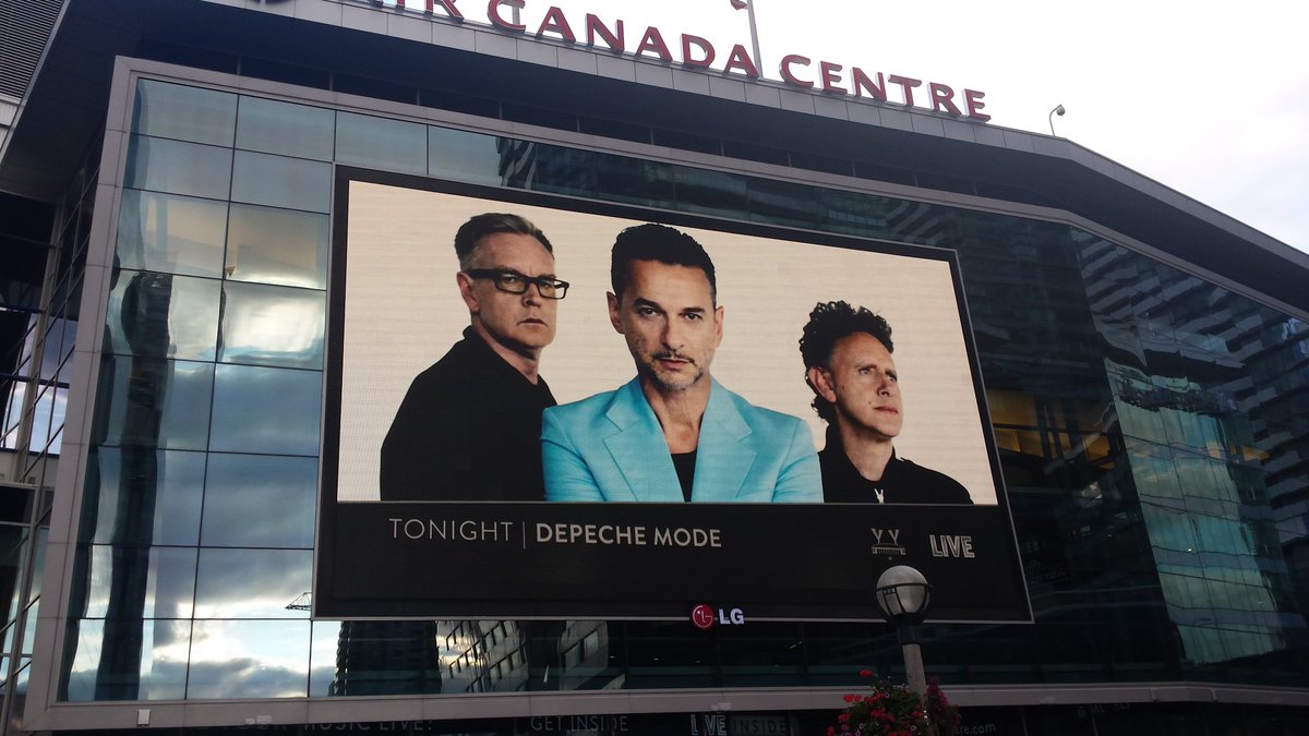 And tonight Depeche Mode live Air Canada Center Toronto 👌👌👌😀😀♉