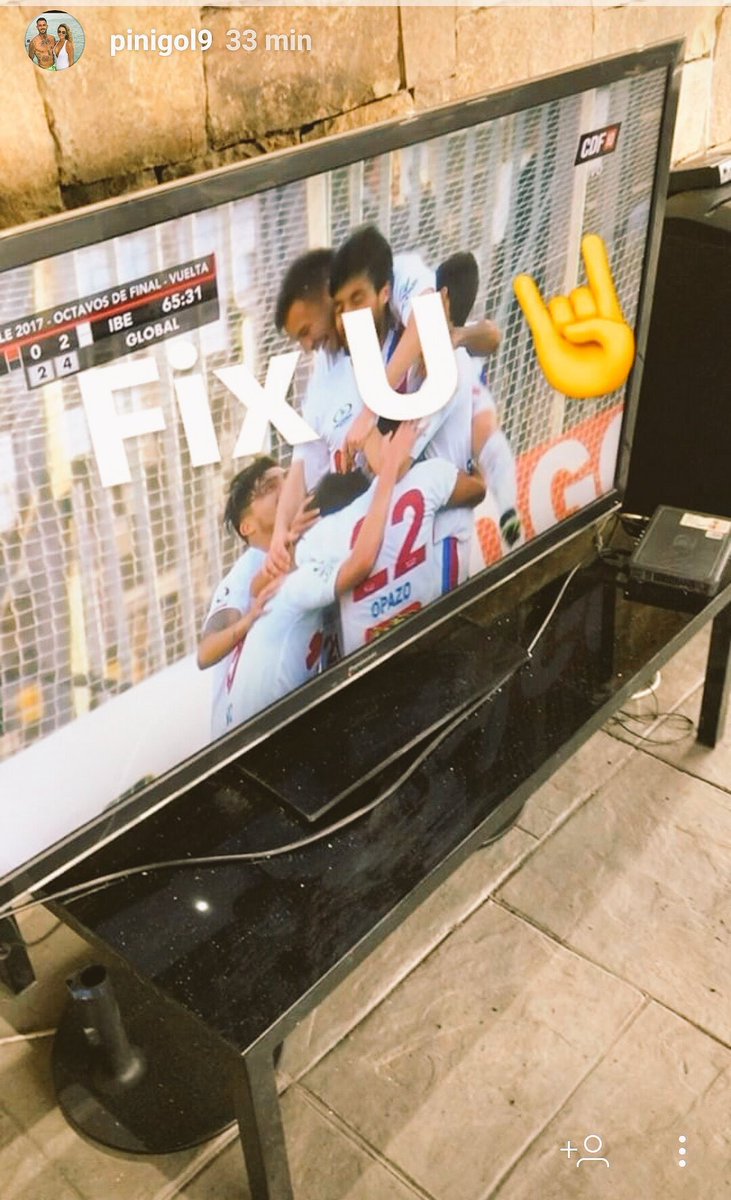 _kristian_C_C's tweet photo. Pinilla burlandose de la derrota de #ColoColo ..... ah pero cuando le toco jugar ahi 🤷🏻‍♂️....No mas preguntas Sr Juez. https://t.co/MCud6K6dRb