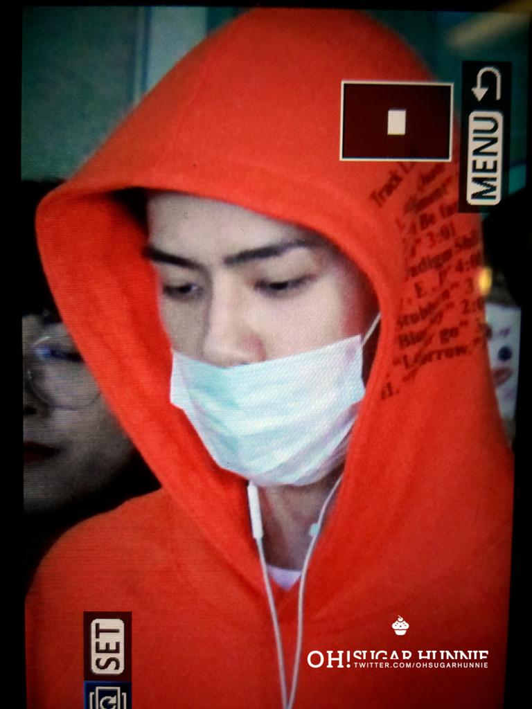 OhSugarHunnie's tweet photo. 170904 인천공항 #세훈 #SEHUN 
🍊😎 https://t.co/xLZf2tLUEU
