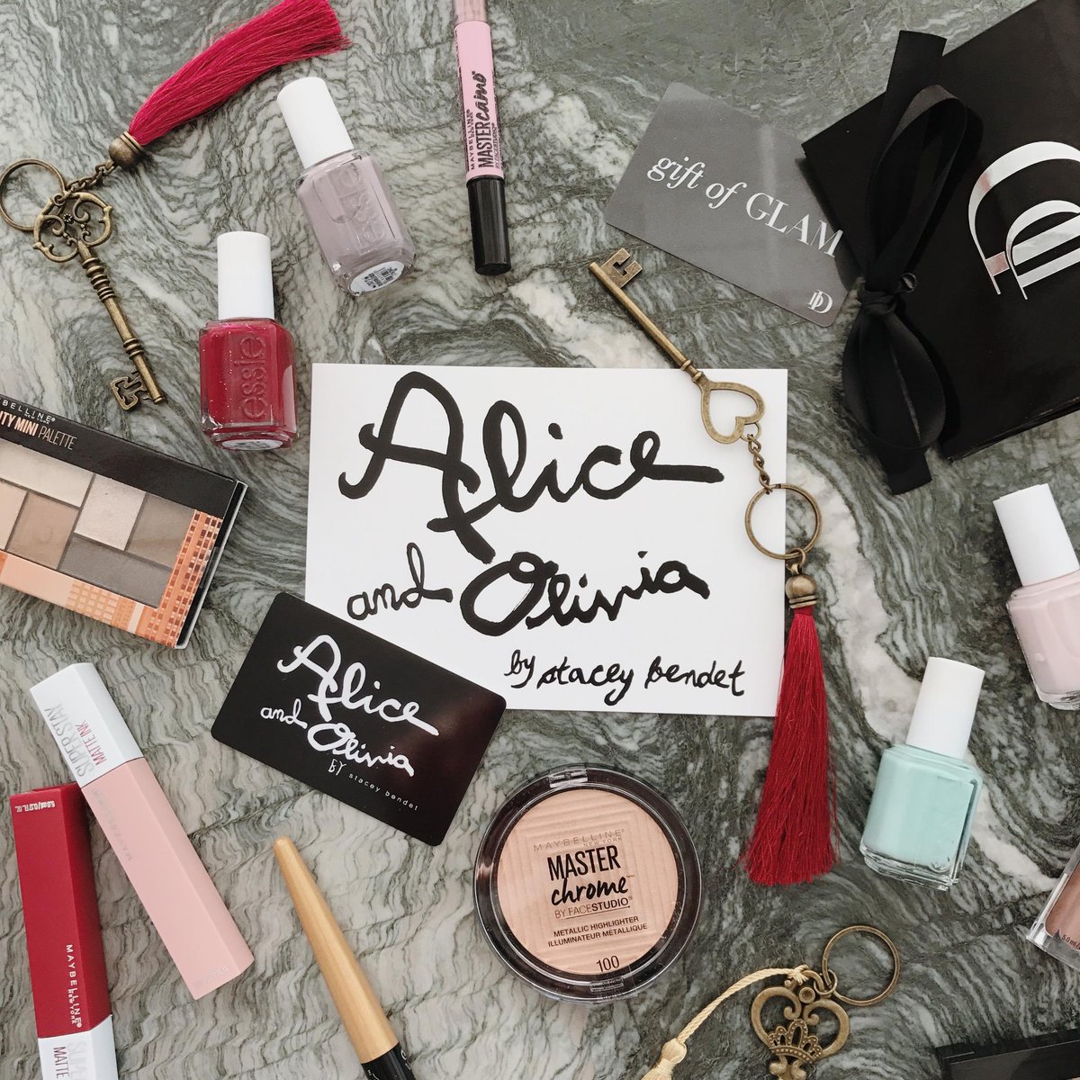 We're doing a giveaway with <a href="/aliceandolivia/">alice + olivia</a>, <a href="/DreamDryStyle/">DreamDry</a> and <a href="/essie/">essie</a> for the ultimate Fashion Week experience! 
bit.ly/2eSOqVN