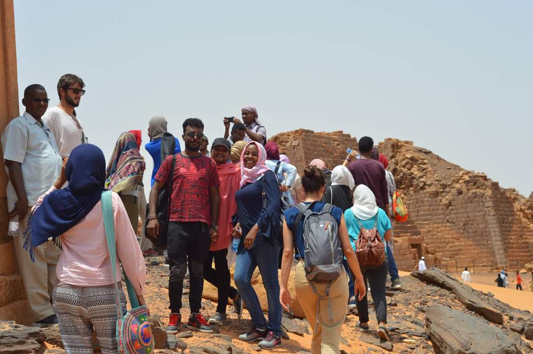 STEP_IFMSA's tweet photo. Part I
Eid trip to the pyramids of al #bajrawia , north sudan ,we can't get tired of introducing our steppers to Sudanese culture #Step2017 https://t.co/7Jz1PMr5o1