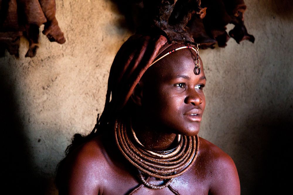 blogmulo's tweet photo. Himba people, Namibia Photo by Rómulo Rejón @NatGeoPhotos #YourShot #dearfuturegenerations #namibia #travel https://t.co/CqCNIBCFBB https://t.co/mPFre18cLz