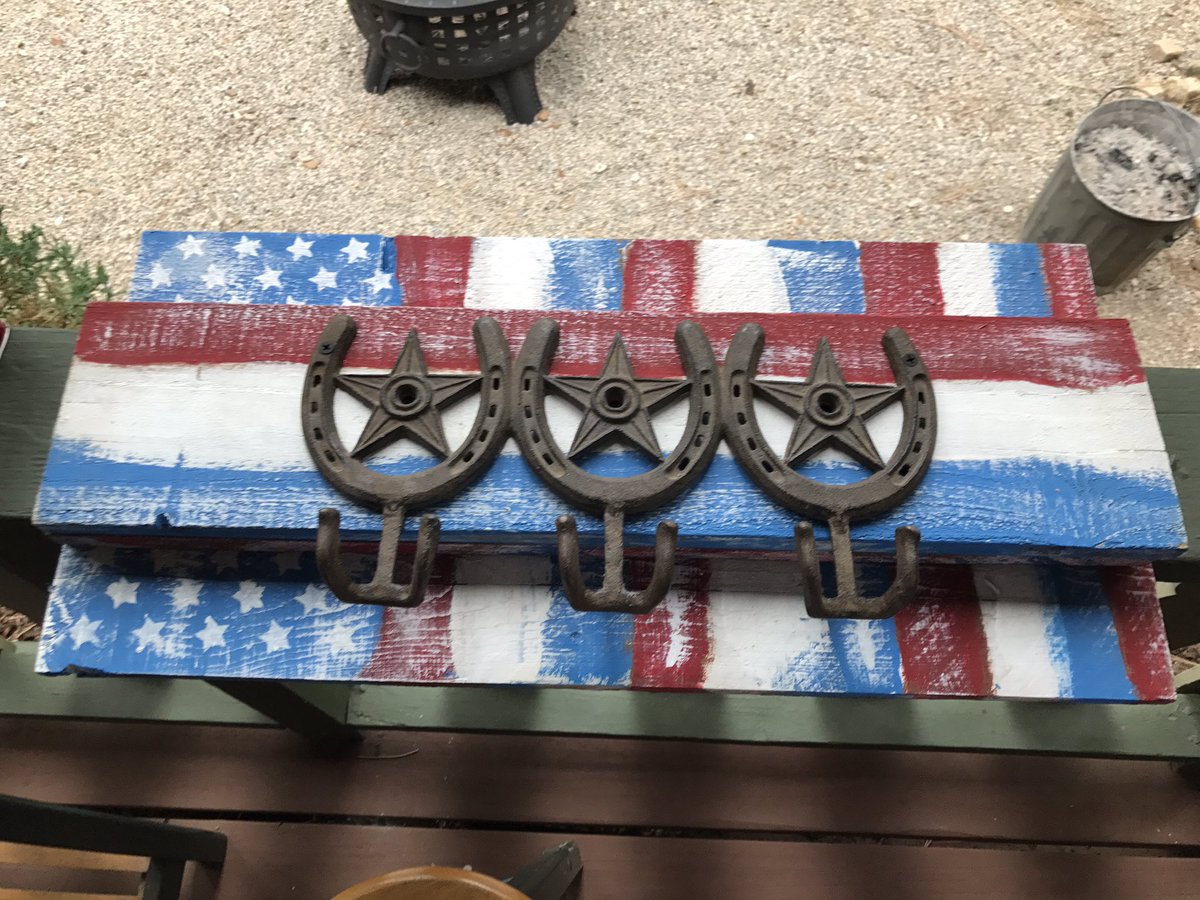 DJamrog's tweet photo. Bought the shoes, painted the boards. https://t.co/qH1XExF41K