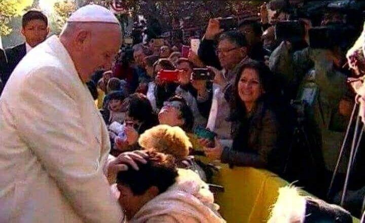 Wacosta1990's tweet photo. - Papa, deme la bendición por favor. ❤
- Tienes que estar mas cerca de Estefi.
- ¿Quién es Estefi?
- ¡ESTE FIERROTE! https://t.co/5Lmk48SoSJ