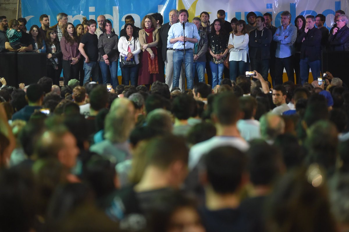 Ayer en #Atlanta en el encuentro de la militancia y lxs fiscales de <a href="/unidad_ciudad/">Unidad Ciudad</a> con el cierre de Máximo ✌. Vamos a #CambiarDeRumbo