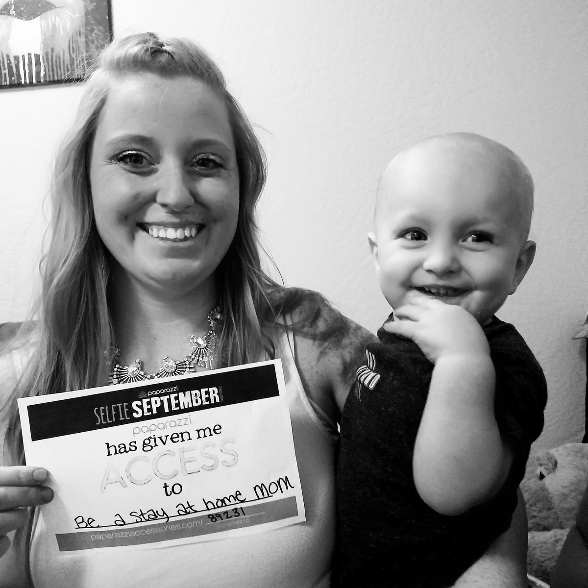StormyDawn28's tweet image. #septemberselfie #ACCESSPaparazzi #sahm #Mompreneur #babybear #myheart #love #life @PaparazziAccess