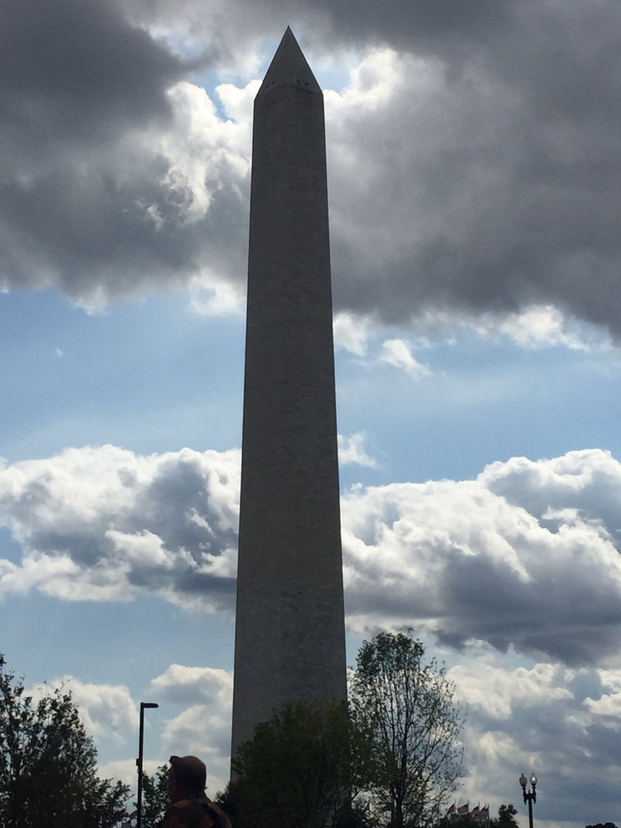 gretchen_news's tweet photo. What a day DC! @BethanyAButler #weekendinDC https://t.co/7mZvwHnsXP