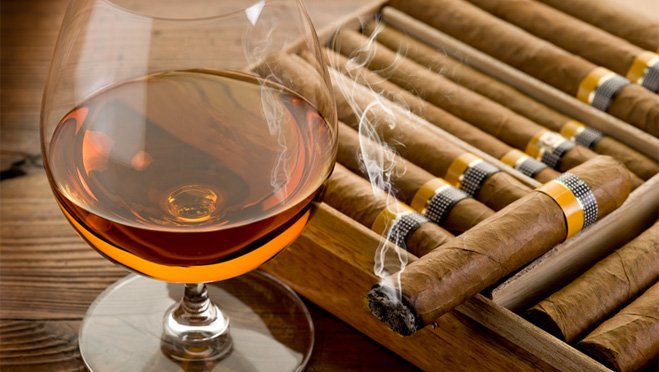 How to order
🍻🍷️DM What type of drink and cigar 🚬
🚫 No Hate
🖊 ️Sign your card or leave anon 
➡ Follow and RT please