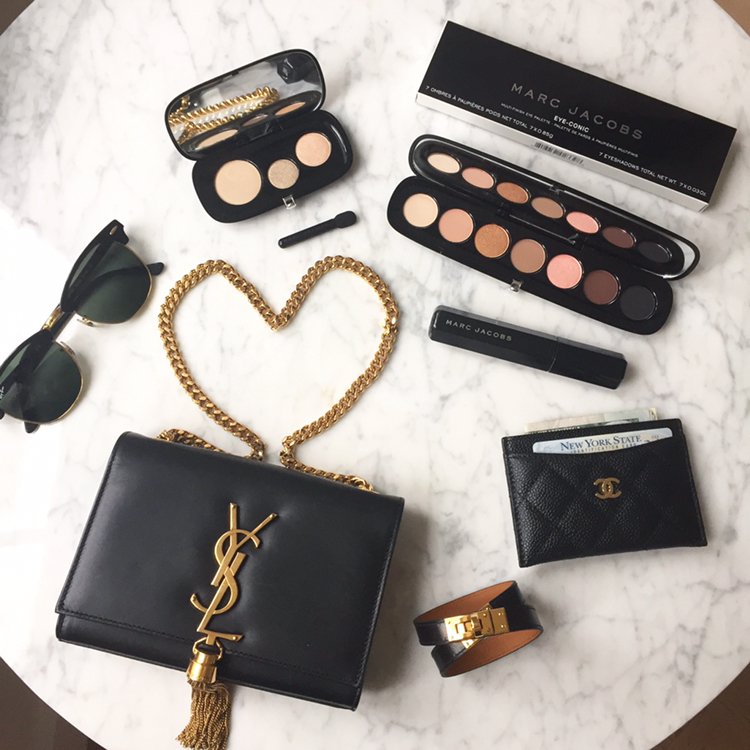 ShopWearRepeat's tweet photo. So #inlove with my new @MarcBeauty #Eyeconic eyeshadow palette!! 😍🙌🏼 Thank you @Influenster 🙏🏼 #TheDressedEye #complimentary #contest https://t.co/XOg54Etdp4
