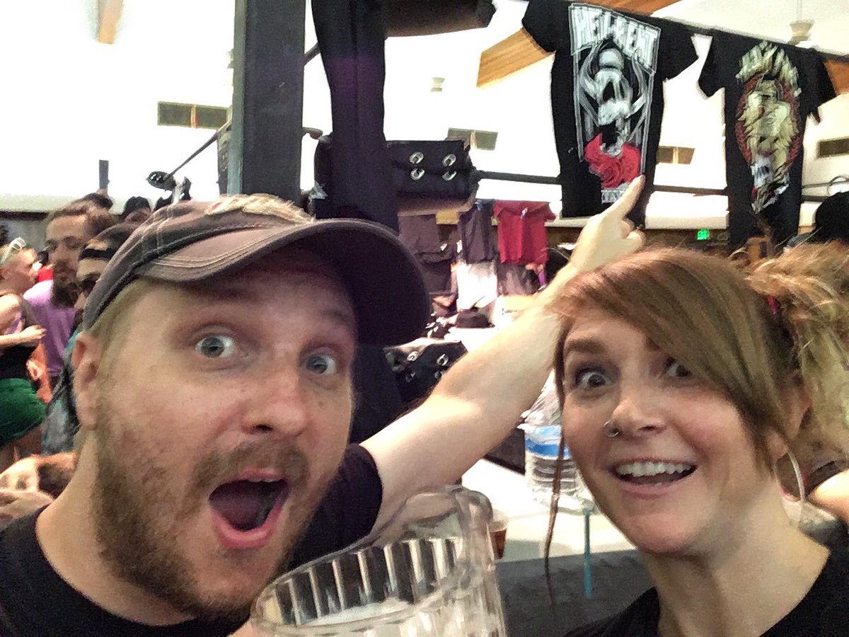 FINAL NIGHT FRONT ROW LET'S GO #pwgbola