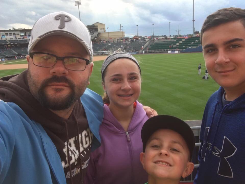 Cgratin's tweet photo. Bacon filled night at the @IronPigs #baconusa #everythingisbetterwithbacon #waitingforfireworks https://t.co/DqfUQxOOTe