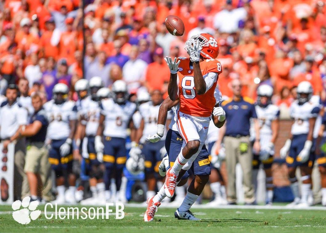 ClemsonFB's tweet photo. #KENTvsCLEM Photo Gallery: https://t.co/FX4qm6PL8M

#ALLIN 🐅🐾 #Clemson https://t.co/wjlI5vjGU9