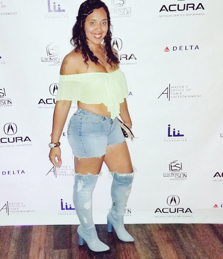 authorbeatrizm's tweet photo. #bowlmor #atlanta #livinglifenotjustalive #ludaday #ludaweekend #LudaDayWeekend #ludadayweekend2017 https://t.co/vFRjNFBVNO