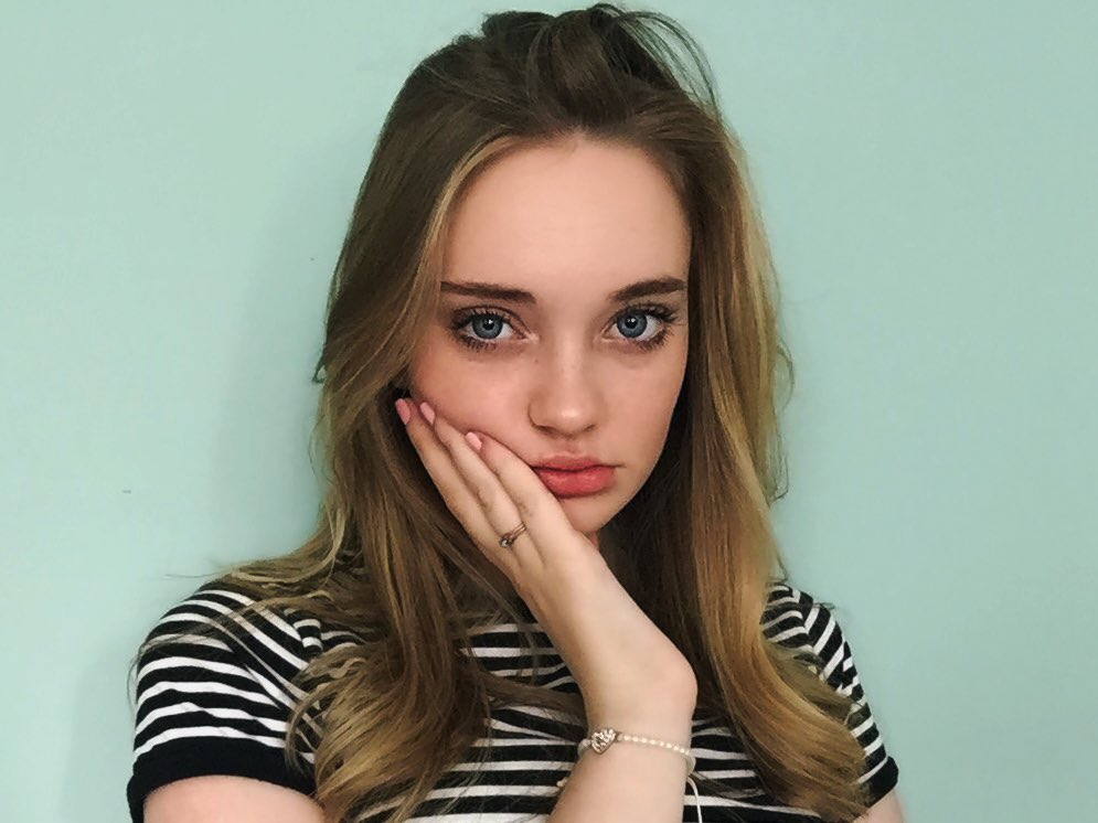 beseechingbeech's tweet photo. i'm lauren, from north carolina, and i found loren on musically in 2015💕 she helps me be confident #lorensangelproject https://t.co/HTGD0NHCEY