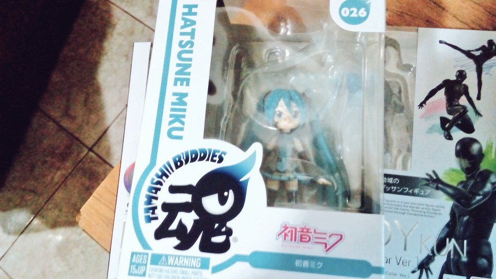 disl3xia's tweet photo. Compré cosas en la #Comictlan #AgsMX https://t.co/WgiCaQpst2