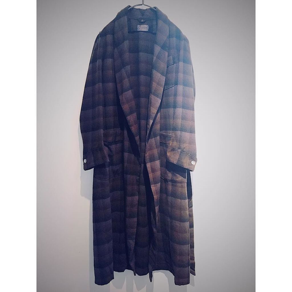 RUMHOLEberuf's tweet photo. Special Vintage
1960's "PENDLETON"
Brown Shadow Check Wool Robe
#pendleton #robe #check #shadowcheck #wool #60s #ootd #coordinate #vintage… https://t.co/QrElaRwfuV