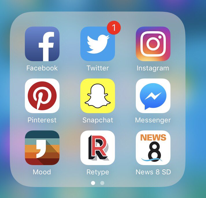 cricket1339's tweet photo. Help!!! I can't get rid of this #notification #ocd #helpme #ghostapp #thisisdrivingmecrazy #fakenotification https://t.co/F9e83ofoWY