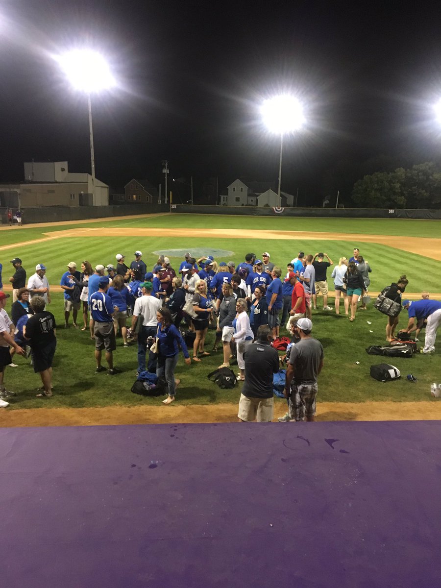 KASMbobblehead's tweet image. Laker nation rocked the amateur baseball world tonight...can't wait for 3pm today...still wound tight at 1:10!!! Kimball and Lake Henry cool